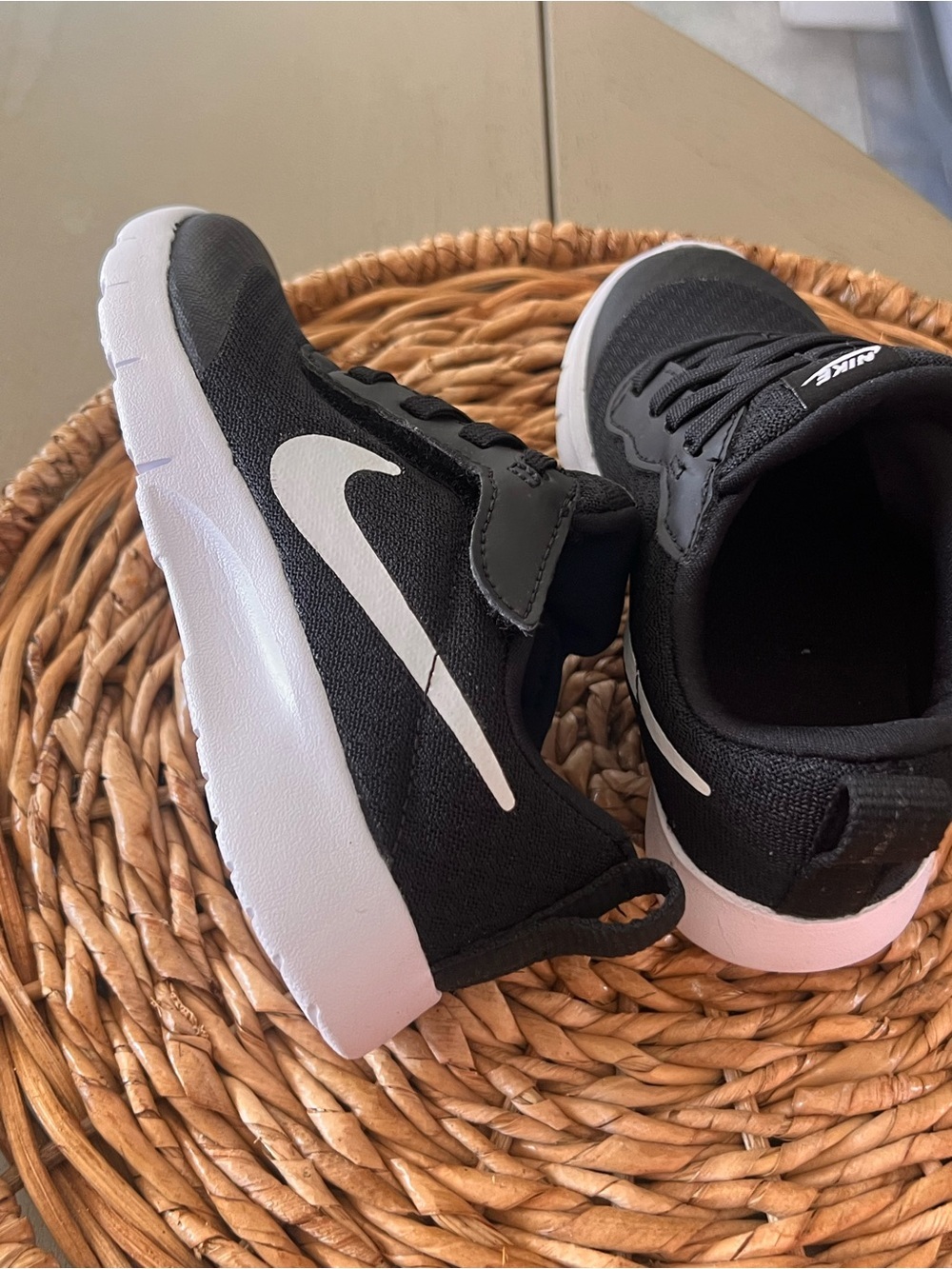 Nike Toddler Sneakers - Picture 4 of 7